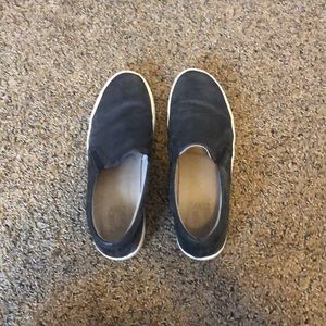 Naturalizer slip on shoes!